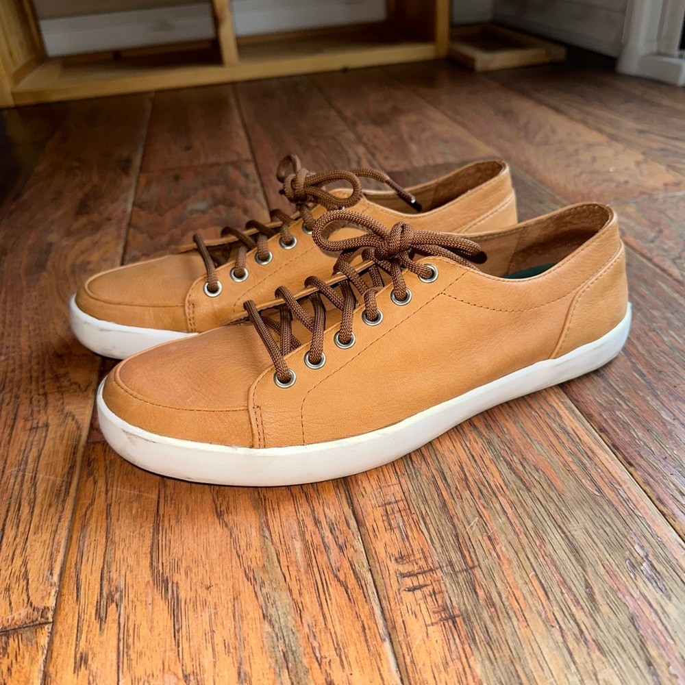 L.L. Bean Men's Tan Casual Sneakers